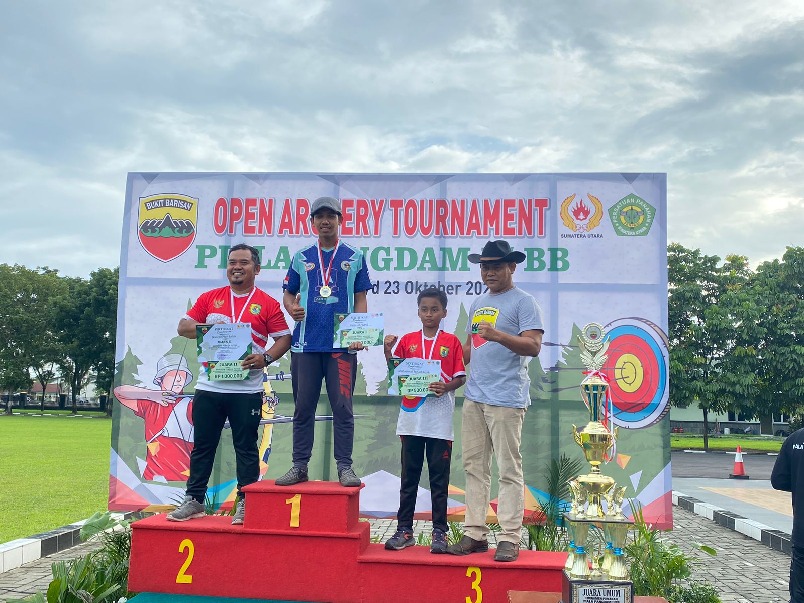 Selamat! Santri Darul Ihsan Boyong  dua Juara  pada Open Archery Tournament Pangdam I Bukit Barisan Medan 2022
