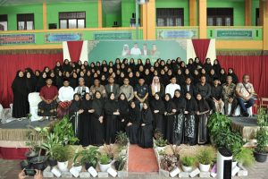Peusijuk 173 Alumni  Darul Ihsan,  Guru Besar UIN…